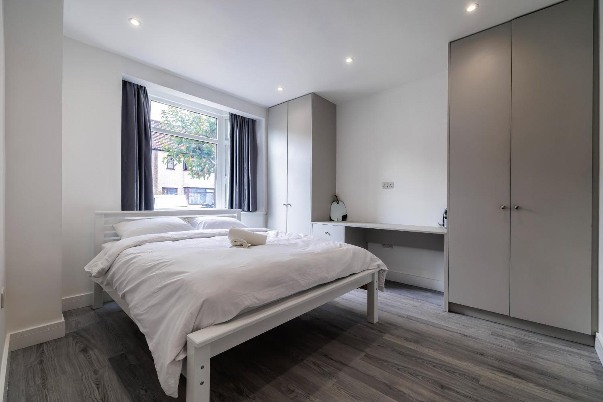 Modern Home With Driveway Parking For 2 Vehicles, Near Tottenham Hotspur Stadium, White Hart Lane Train Station London Eksteriør billede