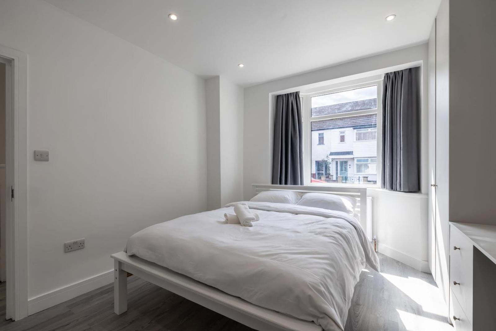 Modern Home With Driveway Parking For 2 Vehicles, Near Tottenham Hotspur Stadium, White Hart Lane Train Station London Eksteriør billede