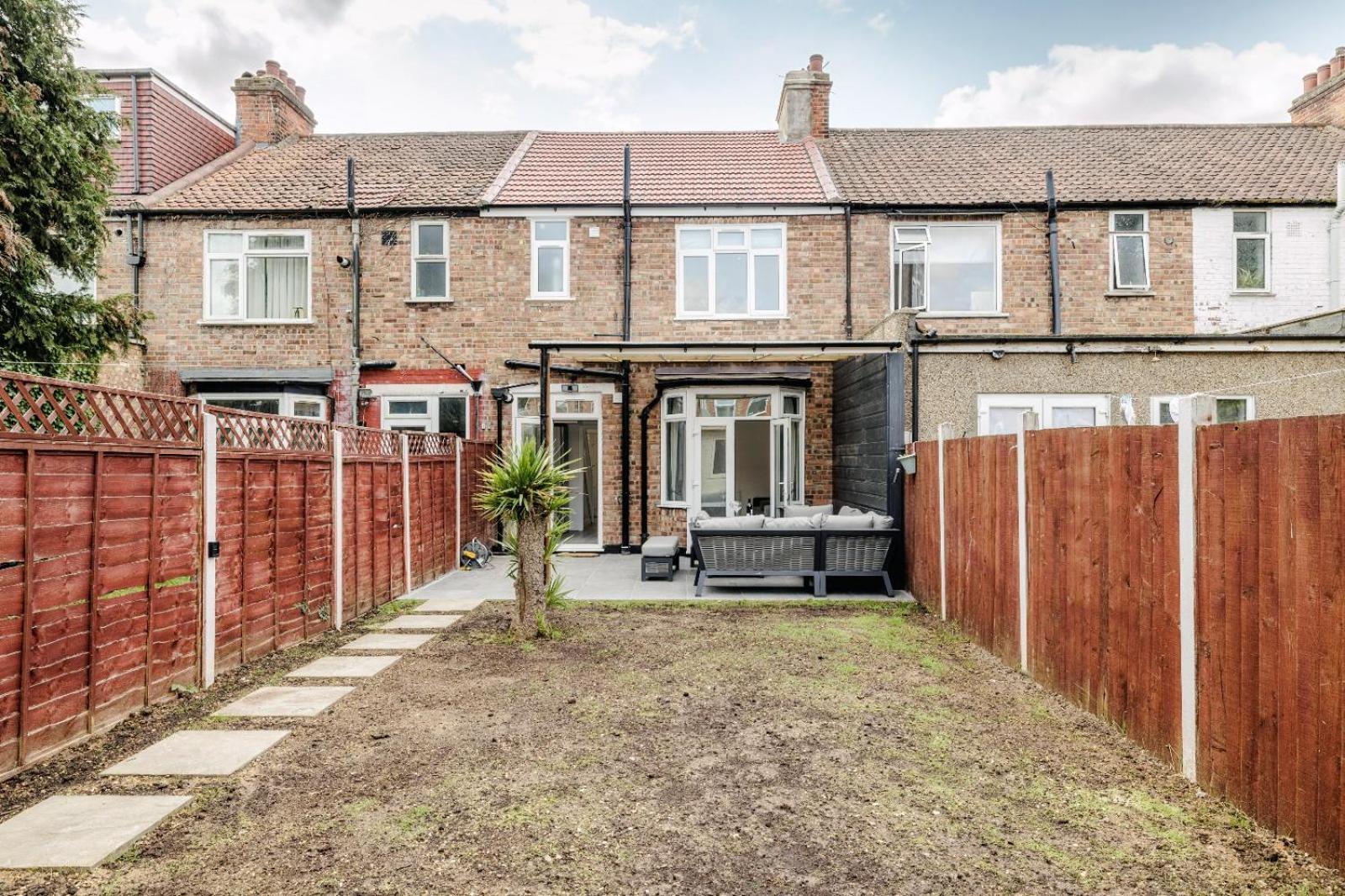 Modern Home With Driveway Parking For 2 Vehicles, Near Tottenham Hotspur Stadium, White Hart Lane Train Station London Eksteriør billede